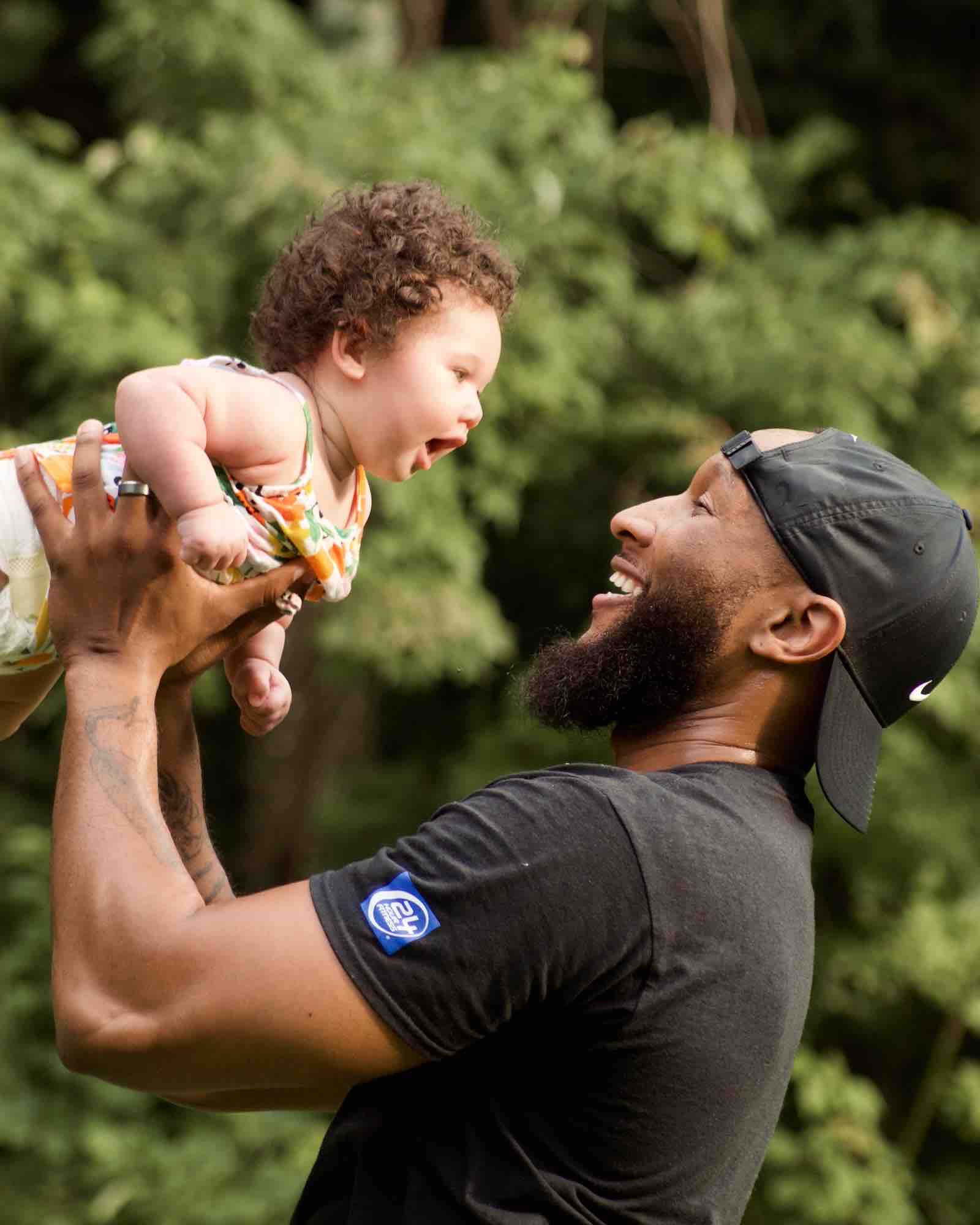Father and daughter portrait (second frame)